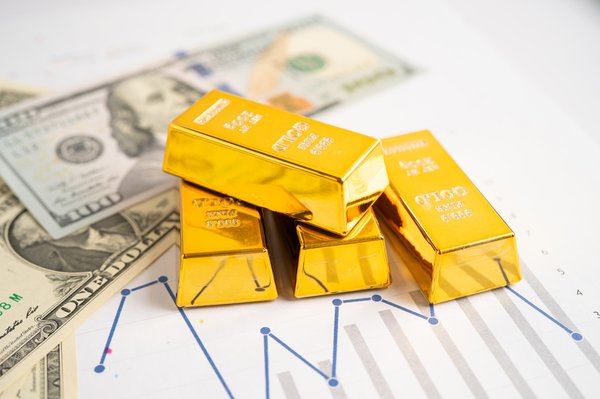 Cours de l'or : astuces et stratégies pour un investissement gagnant
